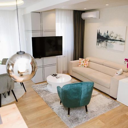 Lusso Apartman Subotica Bagian luar foto