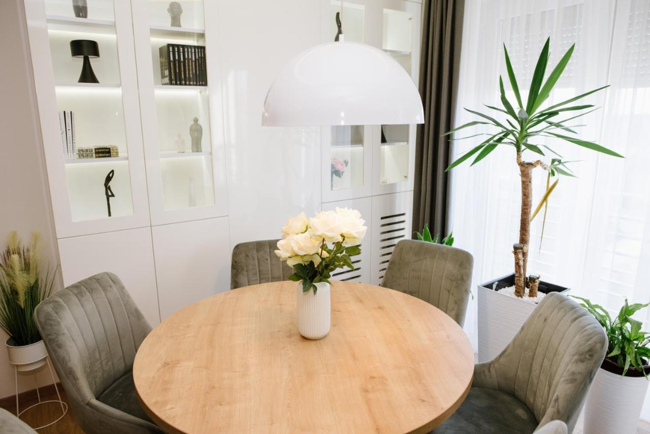 Lusso Apartman Subotica Bagian luar foto