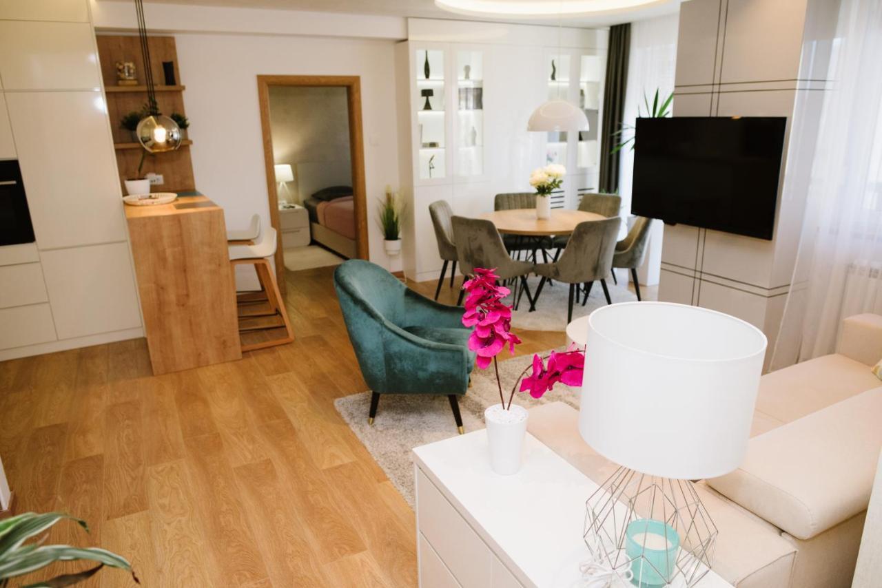 Lusso Apartman Subotica Bagian luar foto